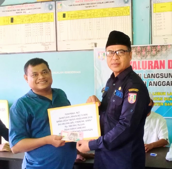 Menjelang Idul Fitri 1445 H, KPM Desa Lubuk Lancang Terima BLT.