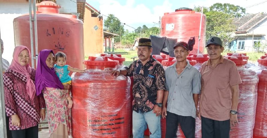 Pemerintah Desa Sukaraja Kembali Anggarkan Program Satu Rumah Satu Penampung Air.