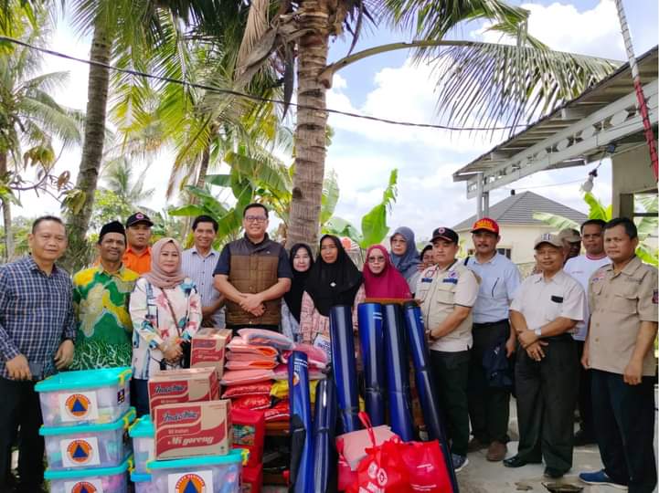 Korban Angin Puting Beliung di Talang Kelapa Disambangi Pj Bupati Banyuasin.