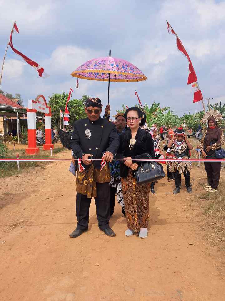 Karnaval Desa Rukun Makmur Mengusung Tema ” Maju Desa Ku, Makmur Warga Ku. “