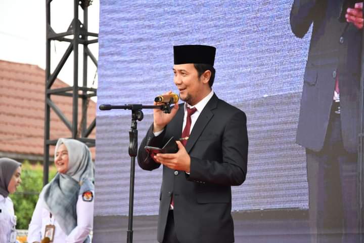 KPU Banyuasin Menggelar Rapat Pleno Tahapan Pengundian Nomor Urut Paslon, dan Deklarasi Kampanye Damai.