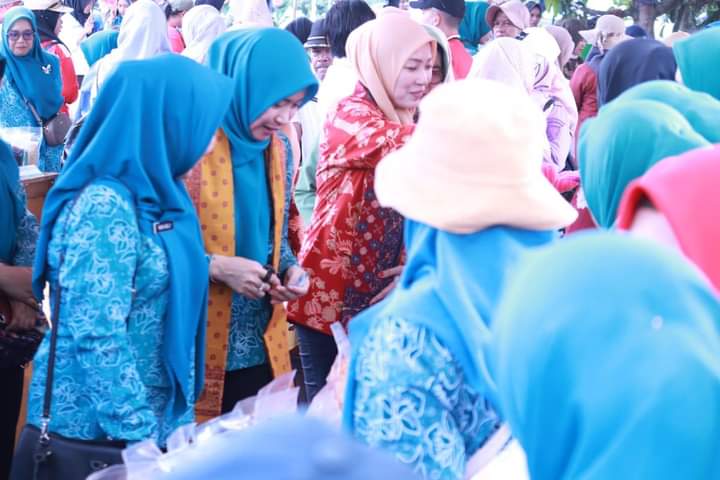 Operasi Pasar Murah dan Pelayanan Kolaboratif, Disambut Antusias Masyarakat Muara Sugihan.