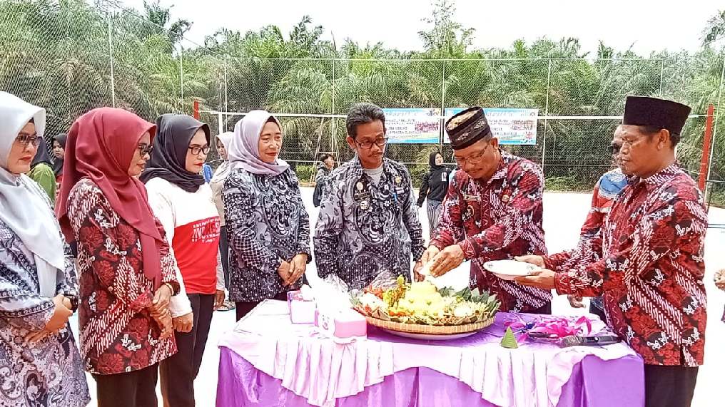 Resmikan Sarana Olahraga, Kades Subandi Sampaikan Ini?