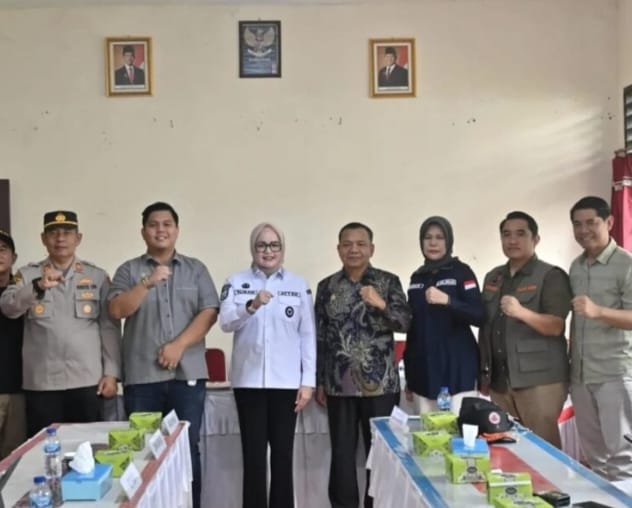 Bantu Warga Terdampak Banjir, Ari Hegar Salurkan Sembako di Talang Kelapa