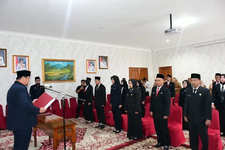 Erwin Ibrahim Lantik 17 PNS, Ingatkan ASN Jadi Pelayan Masyarakat